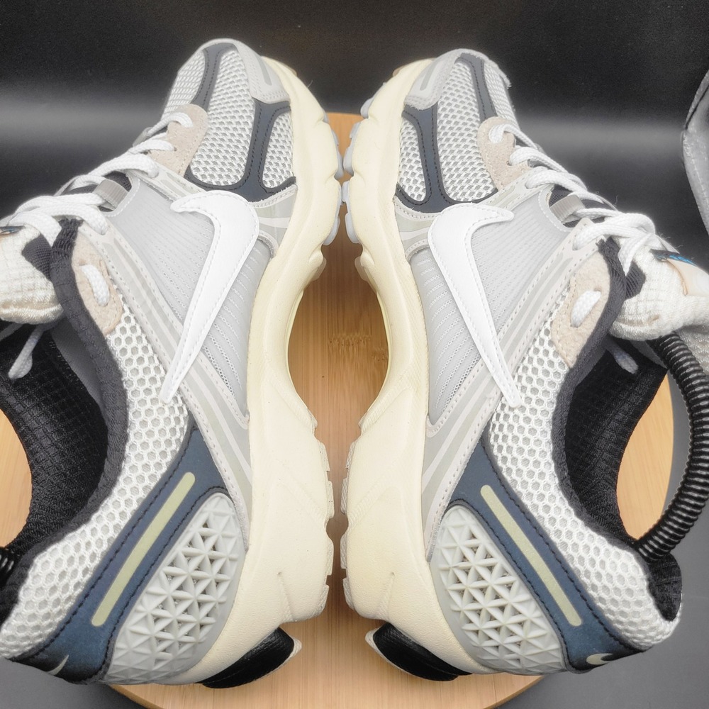 Nike Air Zoom Vomero 5 Supersonic Light Bone White FN7649-110 Womens 7.5 - Picture 7 of 10